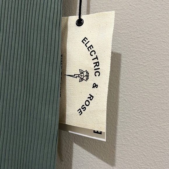 Electric & Rose Sawyer Ribbed Ankle Legging in Army Size Medium - Picture 5 of 9